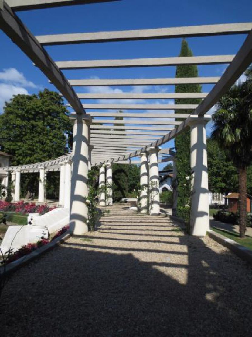 Villa Arnaga jardins pergola